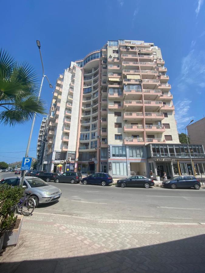 Currila Beach Apartment Durrës Exteriör bild