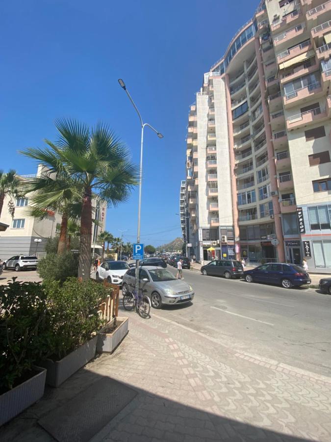 Currila Beach Apartment Durrës Exteriör bild