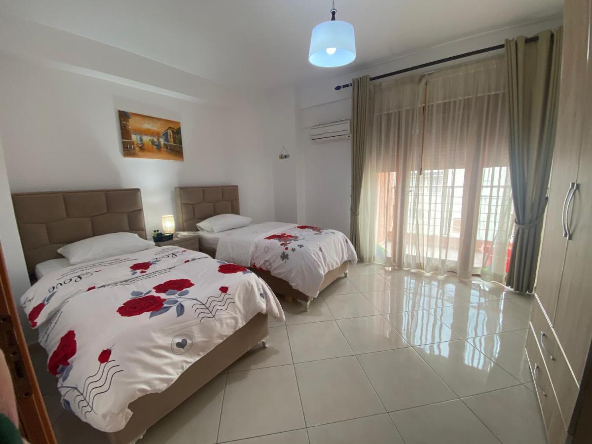 Currila Beach Apartment Durrës Exteriör bild